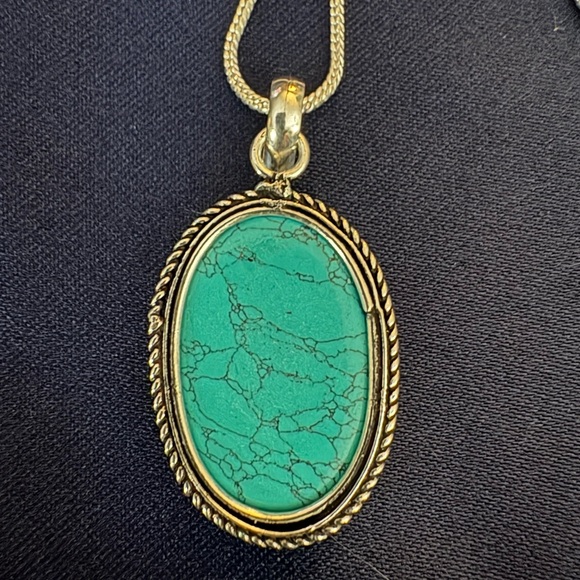 Rutilated Quartz Pendant with 18” chain - Picture 4 of 5